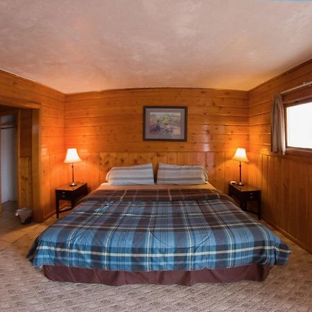 غرب يلوستون Yellowstone Holiday Motel المظهر الخارجي الصورة